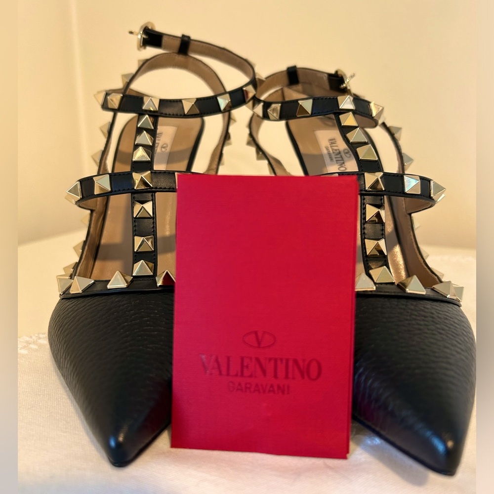 Valentino stilletos size 39 new with tags - black